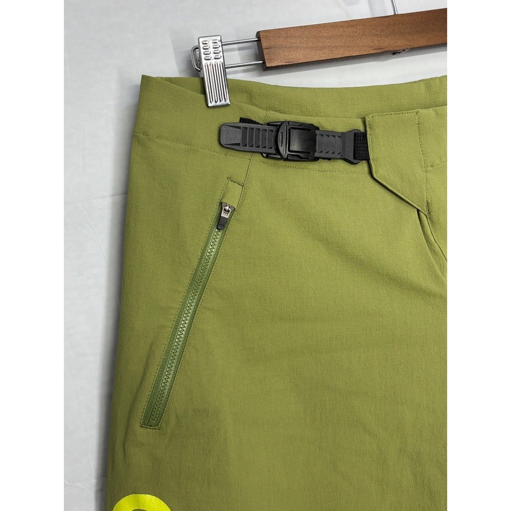 Oakley Maven‎ Scrub Short Mens Fern Logo Regular Fit Zipper Pockets Stretch 36 - Picture 4 of 16